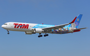 TAM Brazilian Airlines Boeing 767-316(ER) (PT-MSZ) at  Barcelona - El Prat, Spain