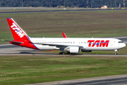 TAM Brazilian Airlines Boeing 767-316(ER) (PT-MSZ) at  Sao Paulo - Guarulhos - Andre Franco Montoro (Cumbica), Brazil