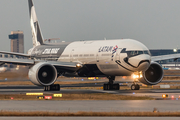 LATAM Airlines Brasil Boeing 777-32W(ER) (PT-MUA) at  Frankfurt am Main, Germany