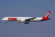TAM Brazilian Airlines Boeing 777-32W(ER) (PT-MUA) at  Frankfurt am Main, Germany