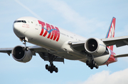 TAM Brazilian Airlines Boeing 777-32W(ER) (PT-MUA) at  London - Heathrow, United Kingdom