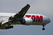TAM Brazilian Airlines Boeing 777-32W(ER) (PT-MUA) at  London - Heathrow, United Kingdom