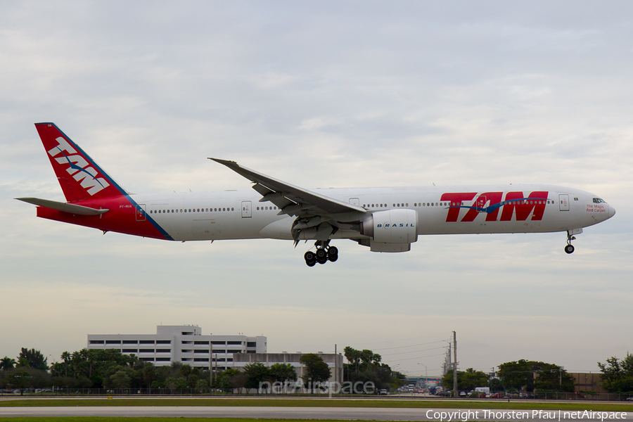 TAM Brazilian Airlines Boeing 777-32W(ER) (PT-MUA) | Photo 101720