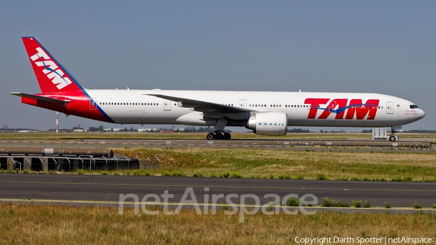 TAM Brazilian Airlines Boeing 777-32W(ER) (PT-MUB) | Photo 237943