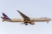 TAM Brazilian Airlines Boeing 777-32W(ER) (PT-MUB) at  Sao Paulo - Guarulhos - Andre Franco Montoro (Cumbica), Brazil