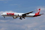 TAM Brazilian Airlines Boeing 777-32W(ER) (PT-MUC) at  Frankfurt am Main, Germany