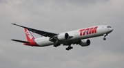 TAM Brazilian Airlines Boeing 777-32W(ER) (PT-MUC) at  London - Heathrow, United Kingdom