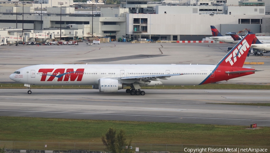 TAM Brazilian Airlines Boeing 777-32W(ER) (PT-MUC) | Photo 407625