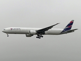 LATAM Airlines Brasil Boeing 777-32W(ER) (PT-MUD) at  Frankfurt am Main, Germany