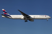 LATAM Airlines Brasil Boeing 777-32W(ER) (PT-MUD) at  Frankfurt am Main, Germany