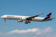 LATAM Airlines Brasil Boeing 777-32W(ER) (PT-MUD) at  Frankfurt am Main, Germany