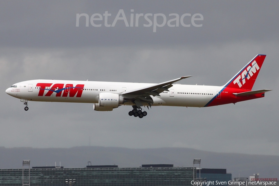 TAM Brazilian Airlines Boeing 777-32W(ER) (PT-MUD) | Photo 11942