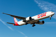 TAM Brazilian Airlines Boeing 777-32W(ER) (PT-MUD) at  Frankfurt am Main, Germany