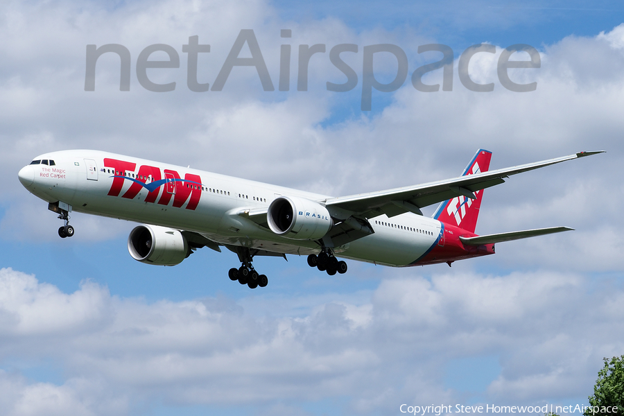 TAM Brazilian Airlines Boeing 777-32W(ER) (PT-MUD) | Photo 172685