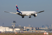 LATAM Airlines Brasil Boeing 777-32W(ER) (PT-MUE) at  Frankfurt am Main, Germany