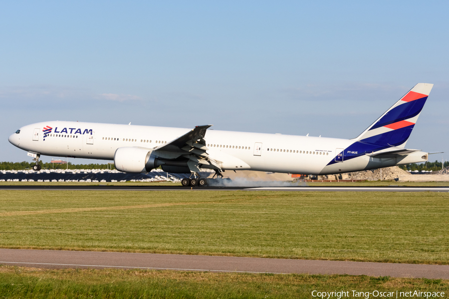 TAM Brazilian Airlines Boeing 777-32W(ER) (PT-MUE) | Photo 424392