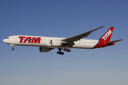 TAM Brazilian Airlines Boeing 777-32W(ER) (PT-MUE) at  Miami - International, United States
