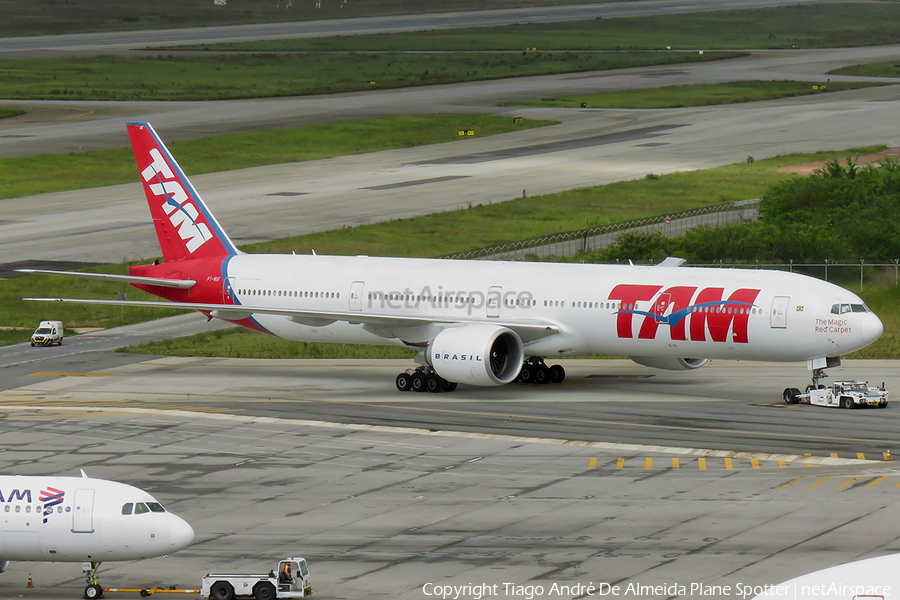 TAM Brazilian Airlines Boeing 777-32W(ER) (PT-MUF) | Photo 376720