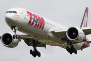 TAM Brazilian Airlines Boeing 777-32W(ER) (PT-MUF) at  London - Heathrow, United Kingdom