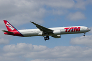 TAM Brazilian Airlines Boeing 777-32W(ER) (PT-MUF) at  London - Heathrow, United Kingdom