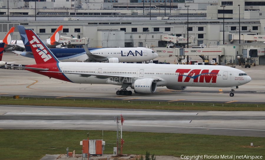 TAM Brazilian Airlines Boeing 777-32W(ER) (PT-MUF) | Photo 407627
