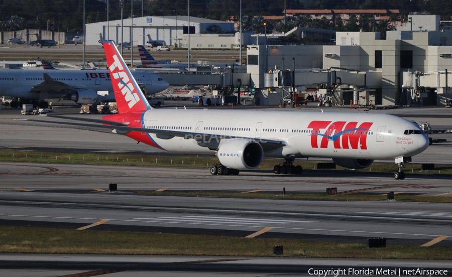 TAM Brazilian Airlines Boeing 777-32W(ER) (PT-MUF) | Photo 407628