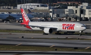 TAM Brazilian Airlines Boeing 777-32W(ER) (PT-MUF) at  Miami - International, United States