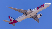 TAM Brazilian Airlines Boeing 777-32W(ER) (PT-MUG) at  Sao Paulo - Guarulhos - Andre Franco Montoro (Cumbica), Brazil