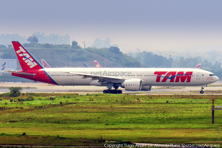 TAM Brazilian Airlines Boeing 777-32W(ER) (PT-MUG) | Photo 524070
