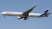 LATAM Airlines Brasil Boeing 777-32W(ER) (PT-MUH) at  London - Heathrow, United Kingdom