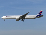 LATAM Airlines Brasil Boeing 777-32W(ER) (PT-MUH) at  Frankfurt am Main, Germany