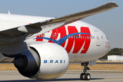 TAM Brazilian Airlines Boeing 777-32W(ER) (PT-MUH) at  Frankfurt am Main, Germany