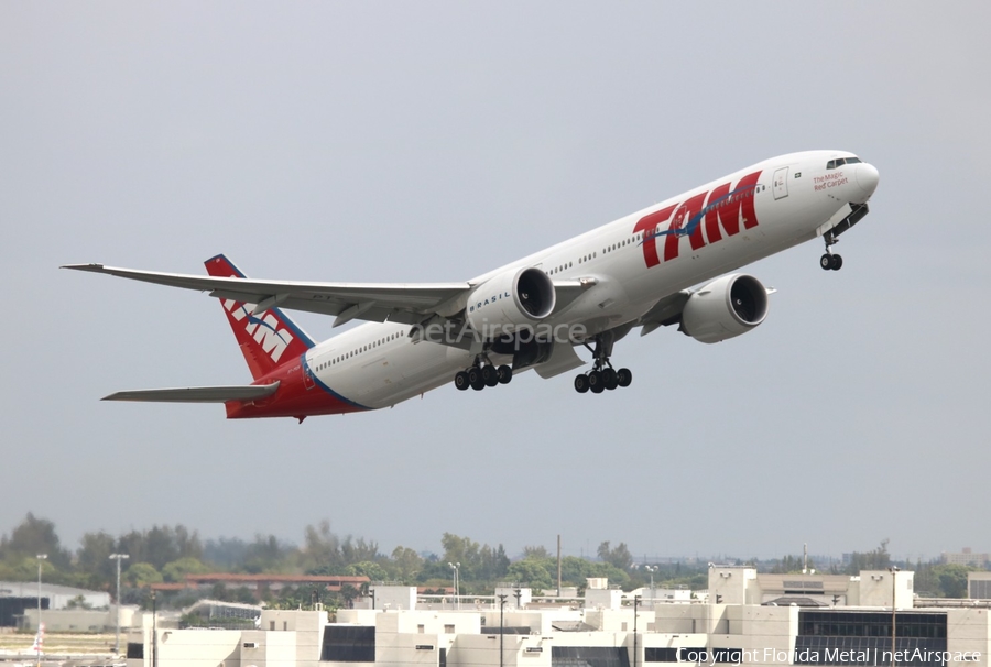 TAM Brazilian Airlines Boeing 777-32W(ER) (PT-MUH) | Photo 295703