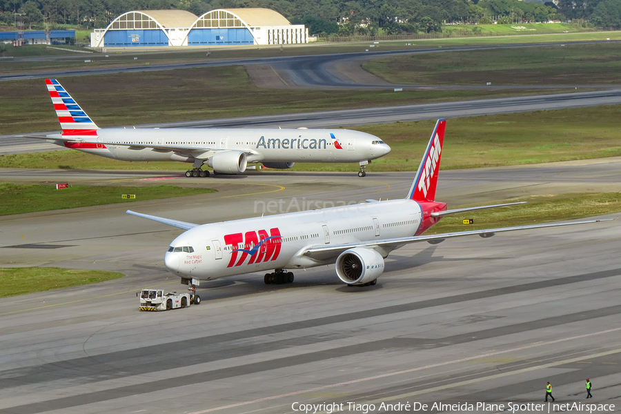 TAM Brazilian Airlines Boeing 777-32W(ER) (PT-MUI) | Photo 426076