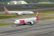 TAM Brazilian Airlines Boeing 777-32W(ER) (PT-MUI) at  Sao Paulo - Guarulhos - Andre Franco Montoro (Cumbica), Brazil