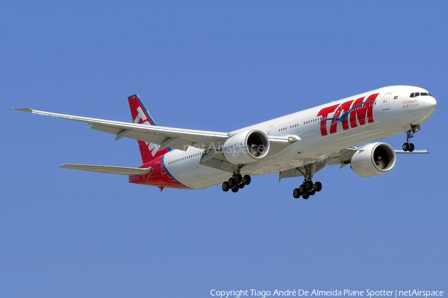 TAM Brazilian Airlines Boeing 777-32W(ER) (PT-MUJ) | Photo 332555