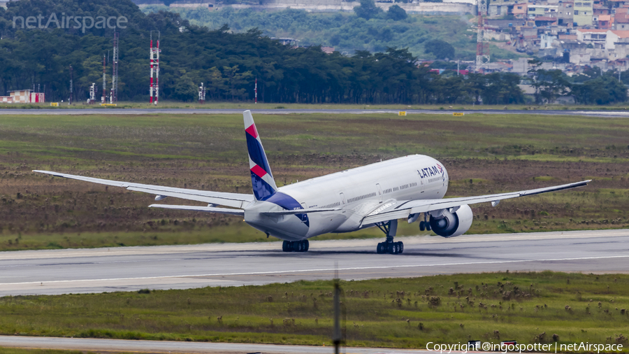 TAM Brazilian Airlines Boeing 777-32W(ER) (PT-MUJ) | Photo 373319