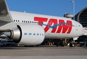 TAM Brazilian Airlines Boeing 777-32W(ER) (PT-MUJ) at  Miami - International, United States