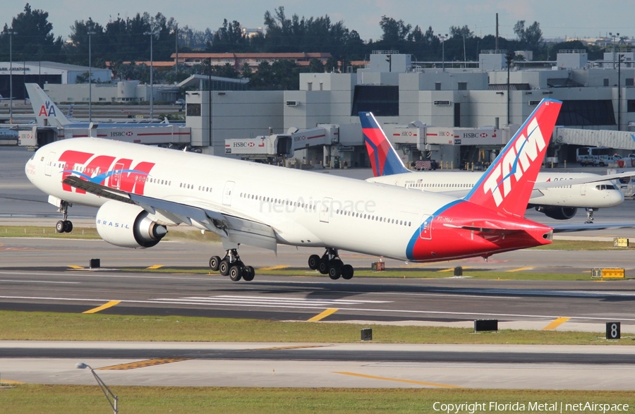 TAM Brazilian Airlines Boeing 777-32W(ER) (PT-MUJ) | Photo 295599