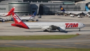 TAM Brazilian Airlines Boeing 777-32W(ER) (PT-MUJ) at  Miami - International, United States