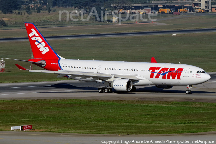 TAM Brazilian Airlines Airbus A330-223 (PT-MVB) | Photo 378118