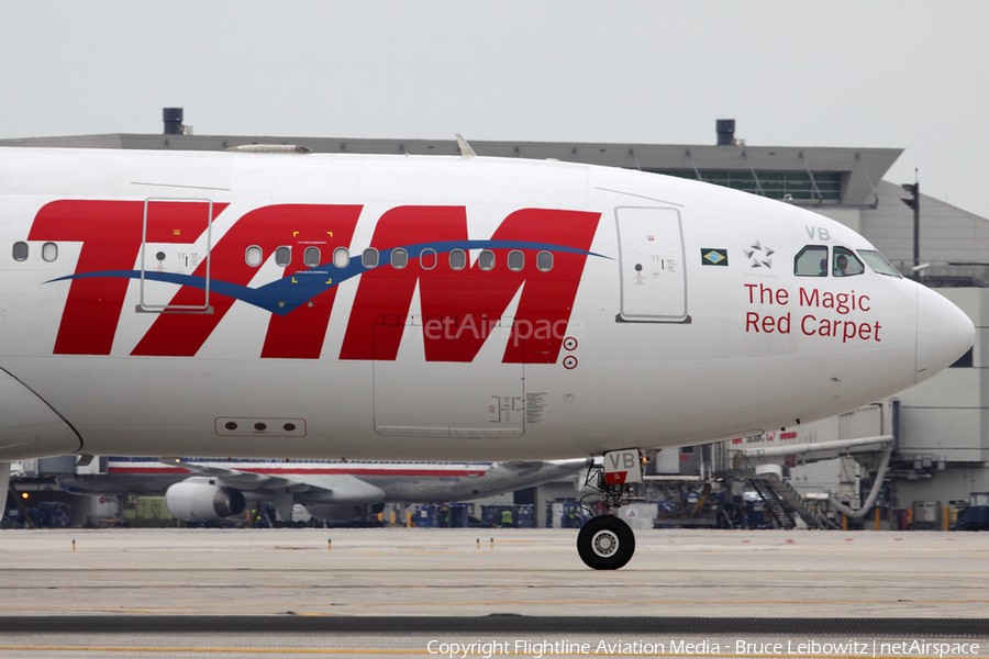 TAM Brazilian Airlines Airbus A330-223 (PT-MVB) | Photo 172617