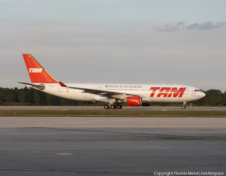 TAM Brazilian Airlines Airbus A330-223 (PT-MVC) | Photo 305735