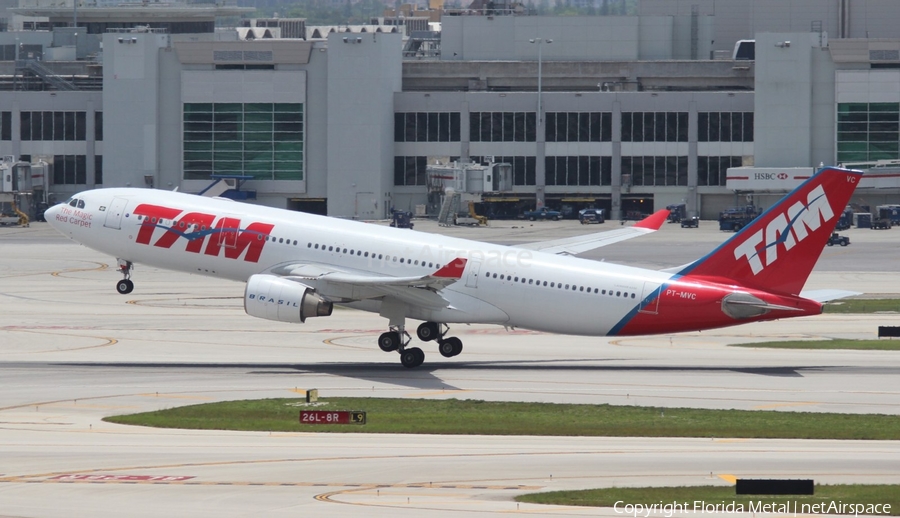 TAM Brazilian Airlines Airbus A330-223 (PT-MVC) | Photo 302248