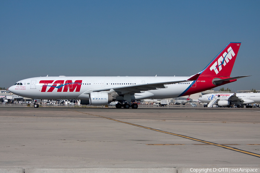 TAM Brazilian Airlines Airbus A330-203 (PT-MVR) | Photo 371062