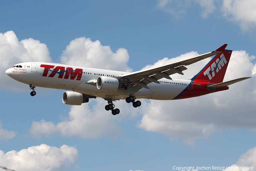 TAM Brazilian Airlines Airbus A330-223 (PT-MVU) | Photo 30465