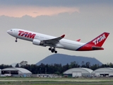 TAM Brazilian Airlines Airbus A330-223 (PT-MVU) at  Mexico City - Lic. Benito Juarez International, Mexico