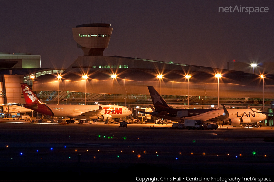 TAM Brazilian Airlines Airbus A330-223 (PT-MVV) | Photo 3947