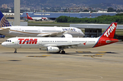 TAM Brazilian Airlines Airbus A321-231 (PT-MXA) at  Rio De Janeiro - Galeao - Antonio Carlos Jobim International, Brazil