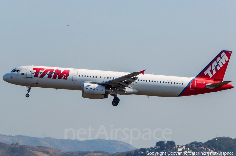 TAM Brazilian Airlines Airbus A321-231 (PT-MXA) | Photo 331843